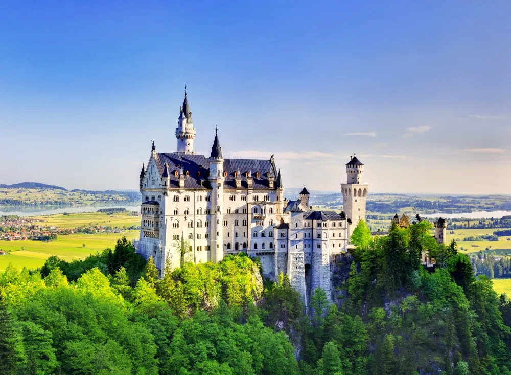 Schloss Neuschwanstein bietet Ihnen ein ganz besonderes Highlight in Ihrem Kurzurlaub im Allgäu