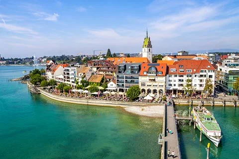 Spannende Städte wie Friedrichshafen auf Ihrer Kurzreise am Bodensee erleben