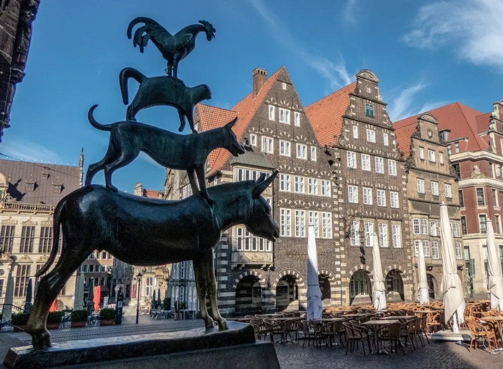 Bremens Wahrzeichen am Rathaus: die Bremer Stadtmusikanten