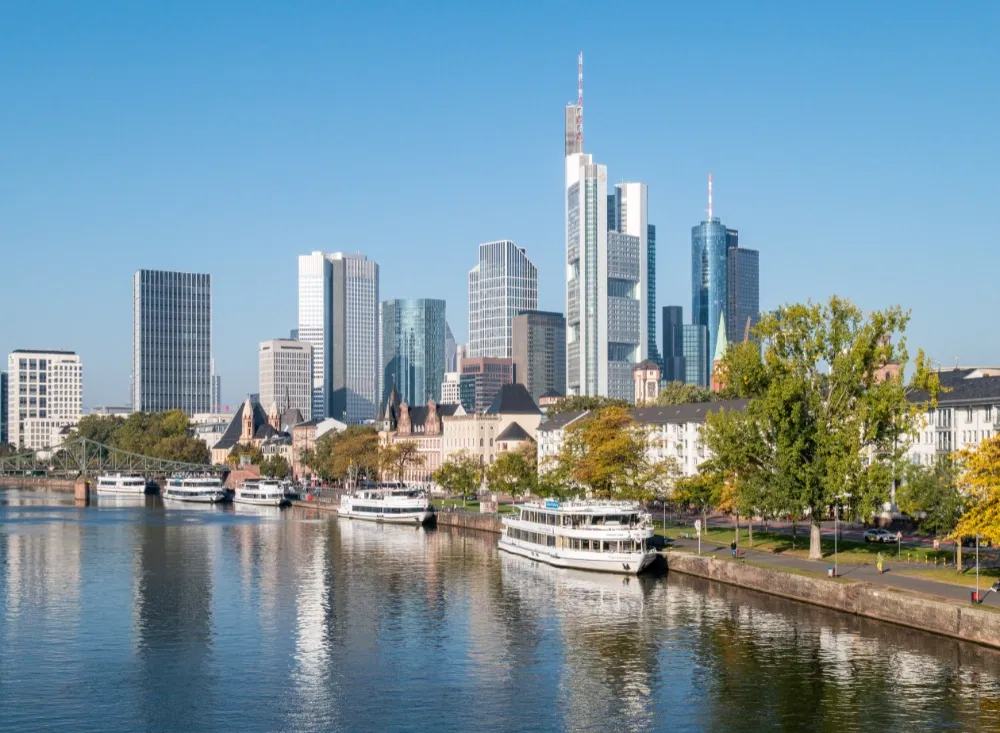 Sykline Frankfurts im Kurzurlaub erleben