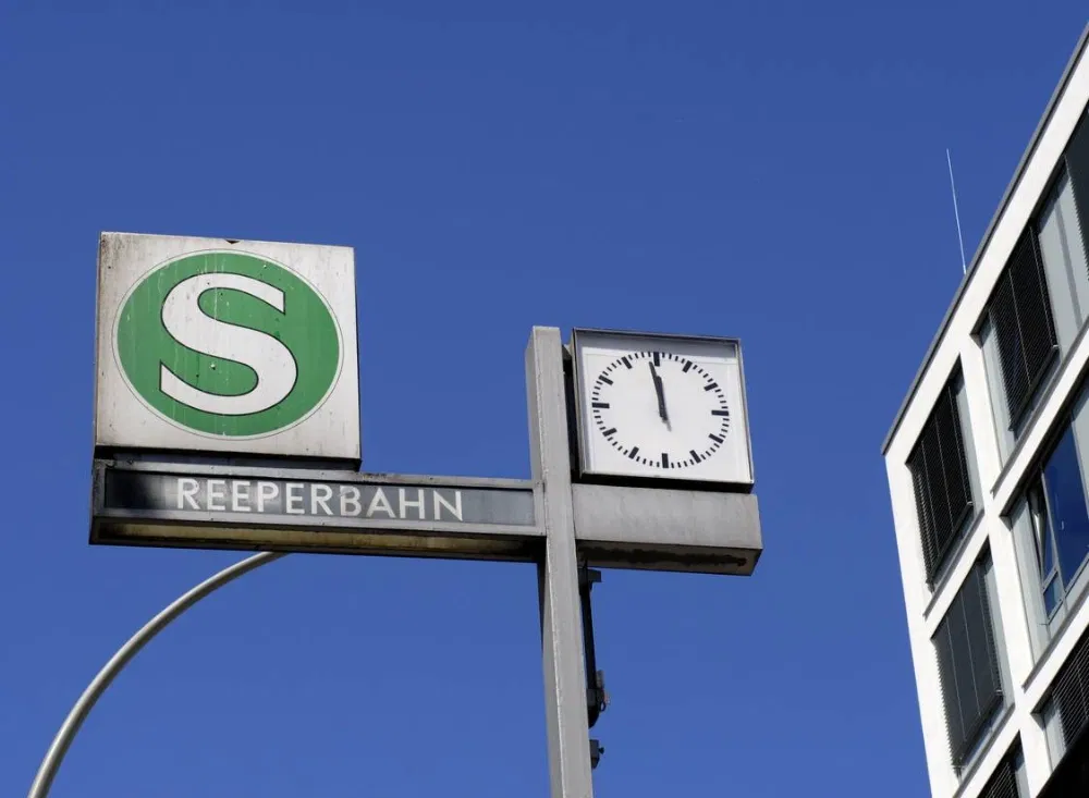 Erkunden Sie die Reeperbahn während Ihres Kurzurlaubs in Hamburg