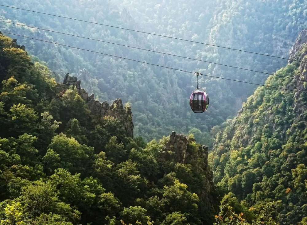 Mit der Seilbahn die Aussicht auf den Harz genießen