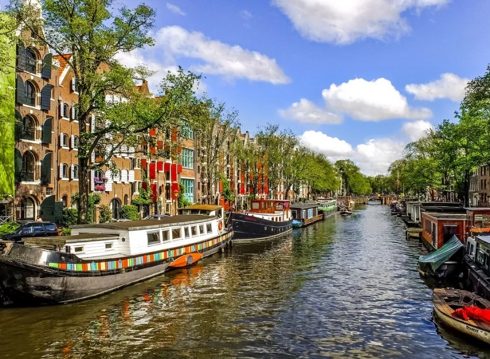 Amsterdam bietet Ihnen viel Abwechslung während Ihres Kurzurlaub in Holland