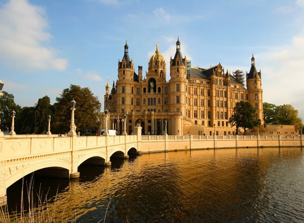 Schweriner Schloss im Kurzurlaub in MV entdecken