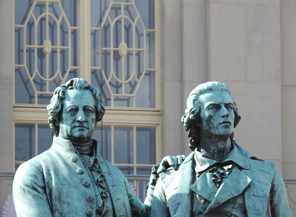 Goethe und Schiller im Kurzurlaub in Weimar