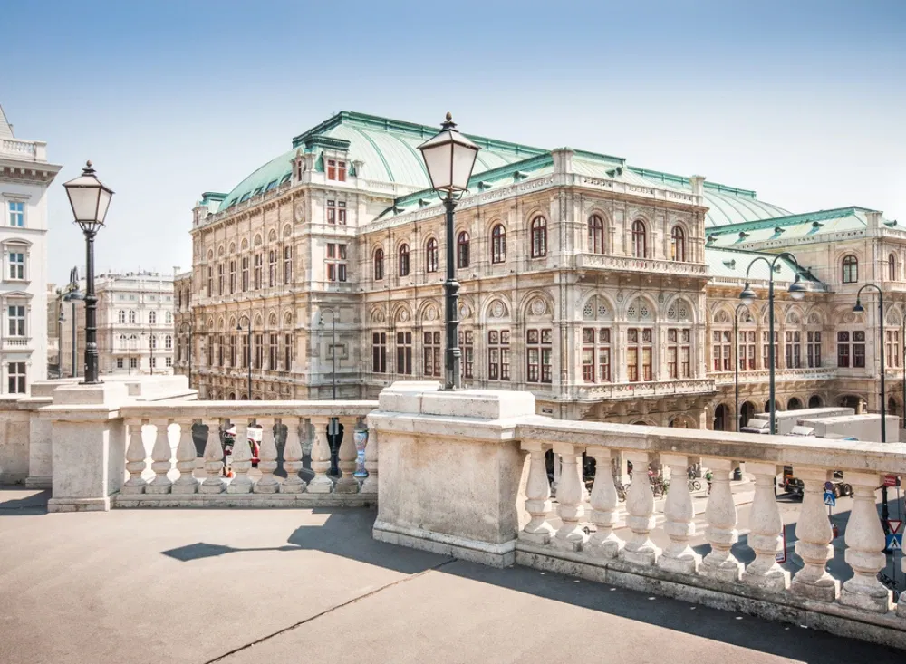 Besuchen Sie während Ihres Kurzurlaubs das Opernhaus in Wien