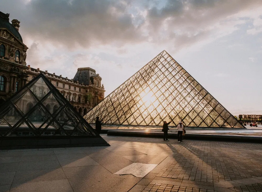 Louvre im Paris-Urlaub besichtigen