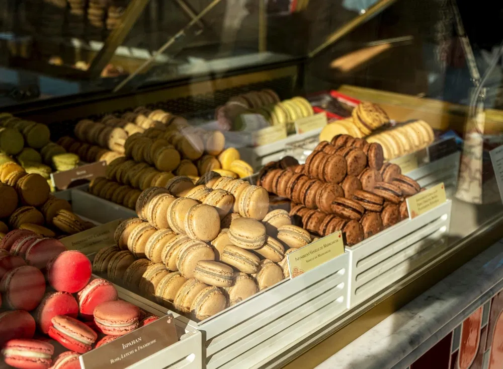 Macarons in Ihrem Paris-Urlaub genießen