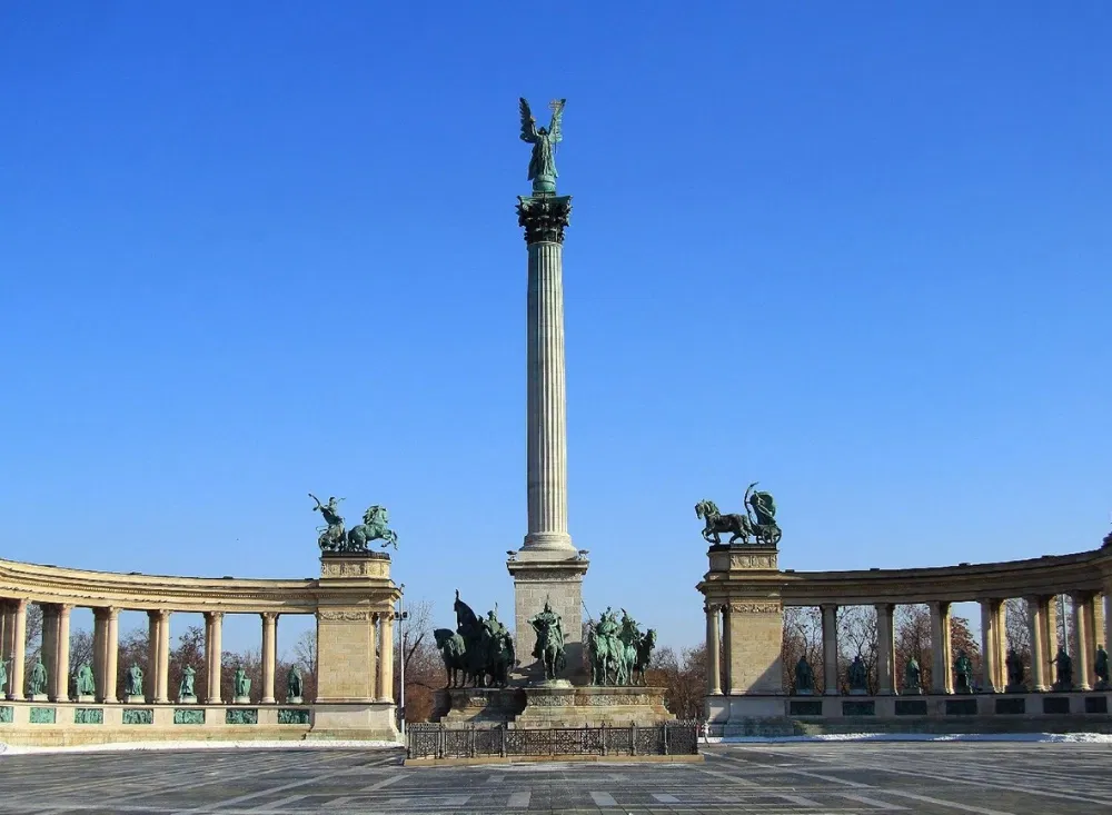 Den Heldenplatz auf Ihrer Städtereise Budapest entdecken