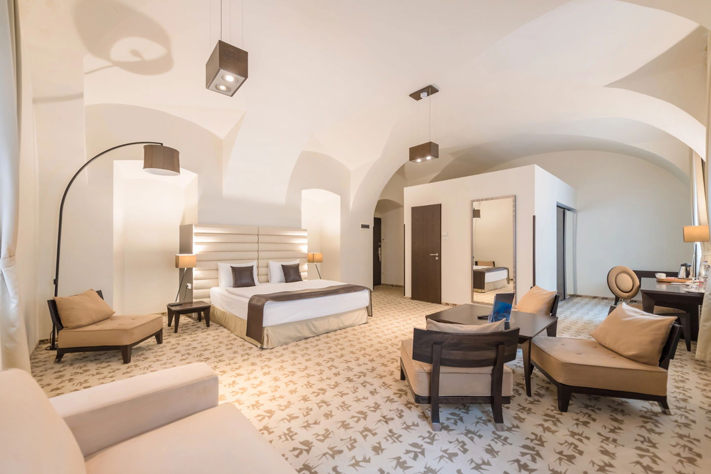 Luxuriöses Hotel im Herzen Budapests - Trip in die schillernde Metropole