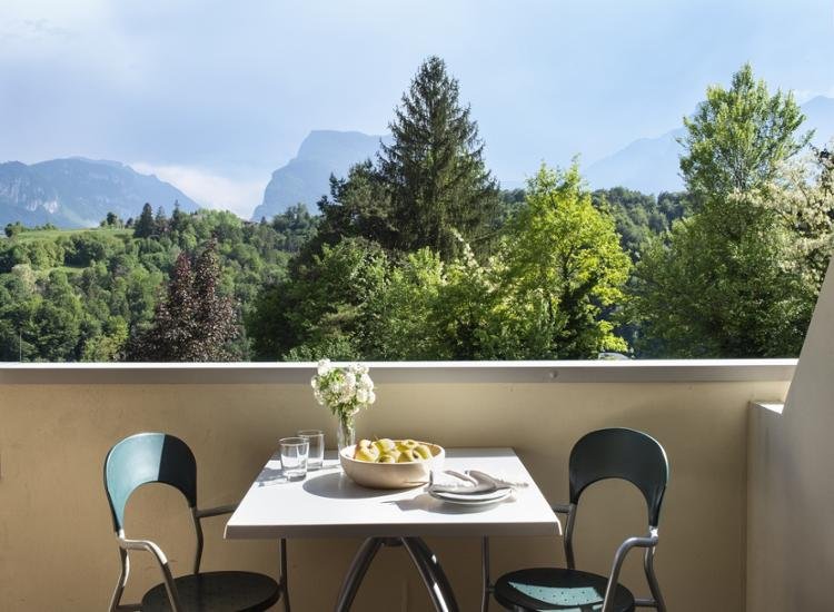 Sommerurlaub im First-Class Hotel in Südtirol mit Wellness
