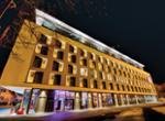 Leonardo Royal Hotel Ulm Fassade am Abend