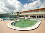 Thermal Hotel Mosonmagyarovar Aussenansicht mit Pool