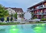 Hotel Gierer am Bodensee Pool beleuchtet