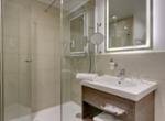 GenoHotel Baunatal  Komfort Zimmer  Badezimmer  Dusche