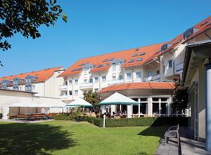 Seminaris Hotel Bad Boll BiergartenuTerrasse