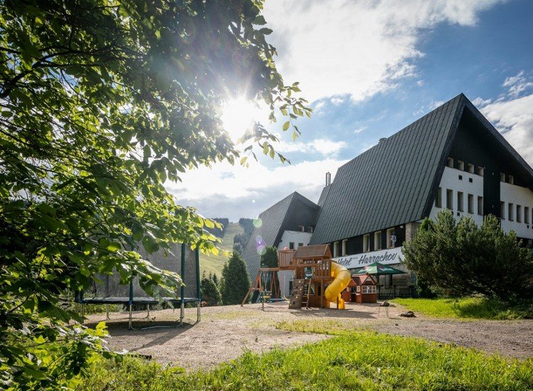 First-Class Wellness im Riesengebirge inkl. Halbpension, Luxury Mountain Spa & mehr