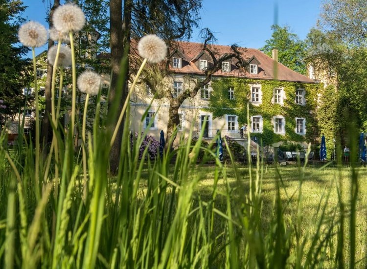Wandern und Relaxen im Schlosshotel mit Streichelzoo & mehr
