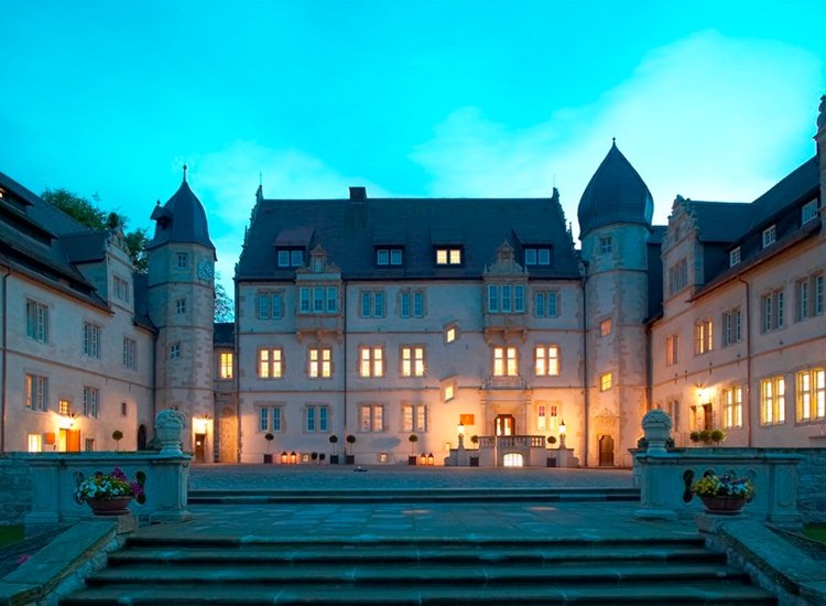 5* Superior Schlosshotel mit Wellness pur auf 800m² inkl. SPA Tasche