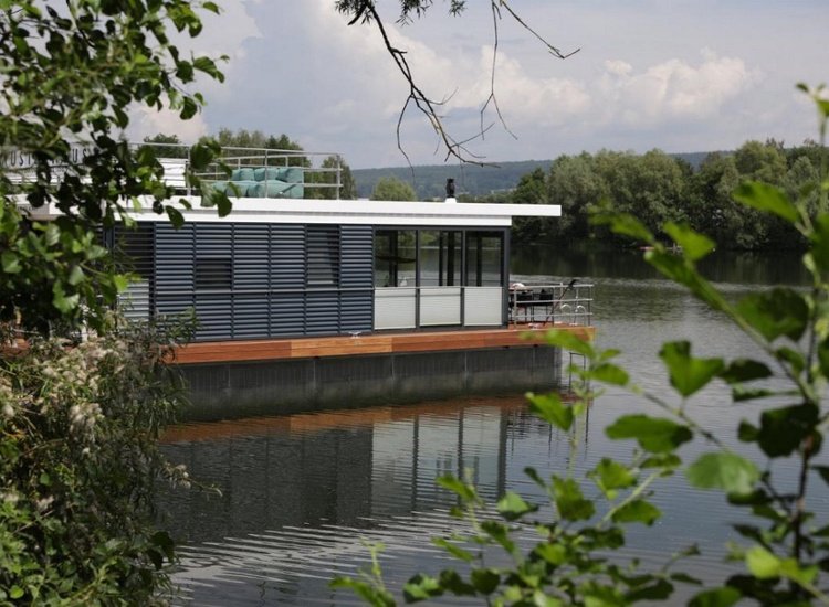 Luxuriöses Hausboot im Weserbergland - Ihr Urlaub auf dem Wasser