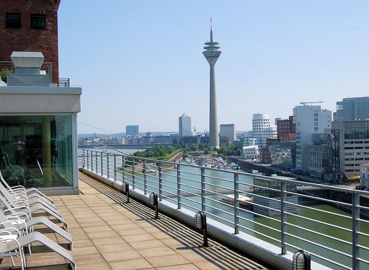 Düsseldorf Medienhafen - First-Class Hotel in exklusiver Lage