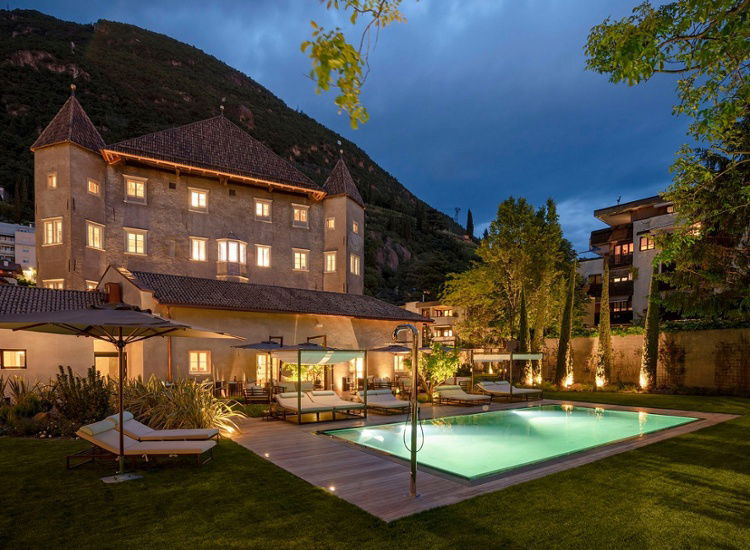 Luxuserlebnis in den Dolomiten - 5* Hotel im Renaissance-Schloss in Bozen