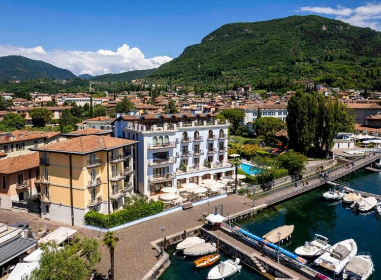 Luxus direkt am Gardasee - 5* Hotel mit Pool und Kulinarik