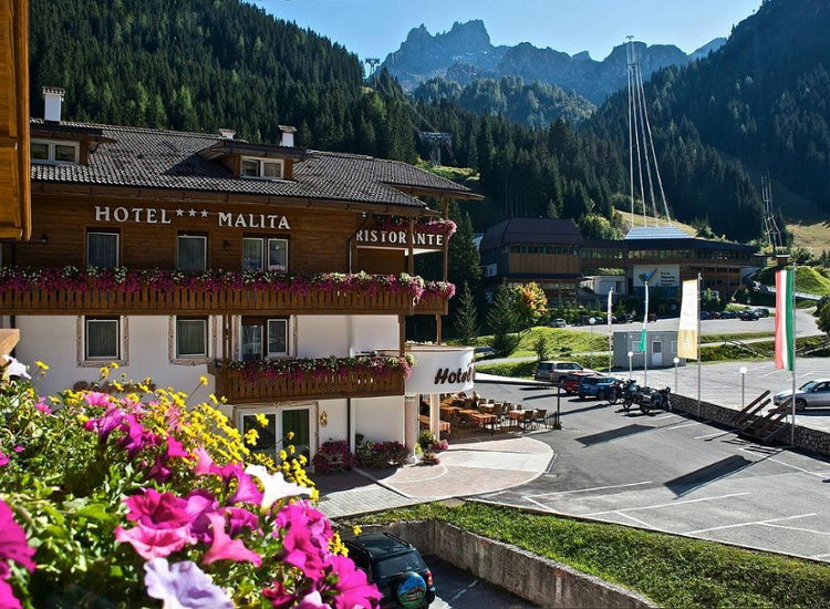 Nikolaus: Dolomiten für Gourmets und Abenteurer inkl. Wellness