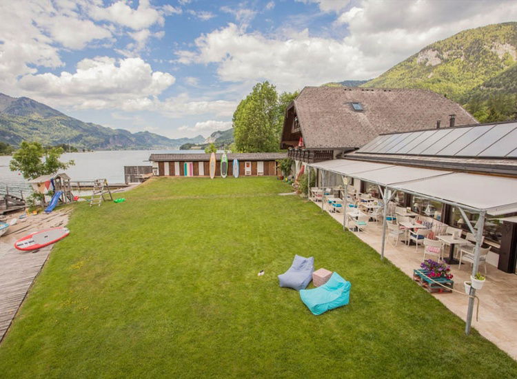 Erholung am Wolfgangsee: Apartments mit Seeblick, Privatstrand & Wellness