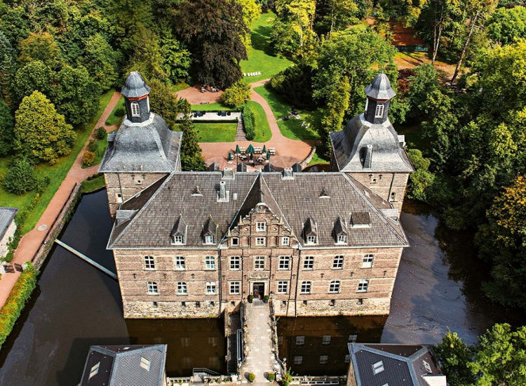 Unvergleichliches Ambiente im 5* Superior Schlosshotel bei Essen