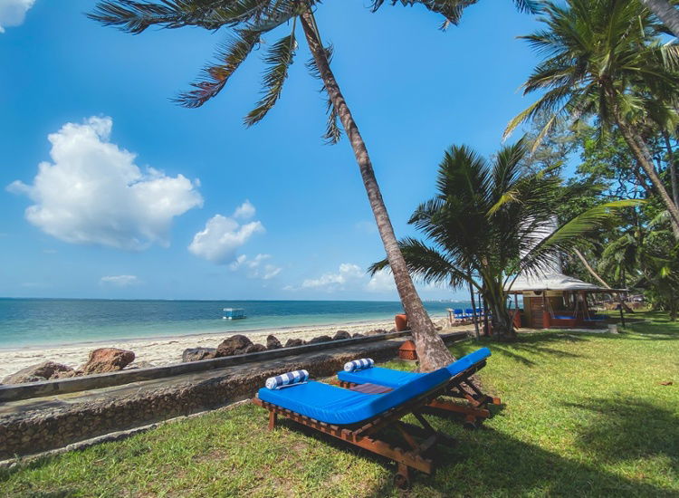 Severin Travel Sea Lodge