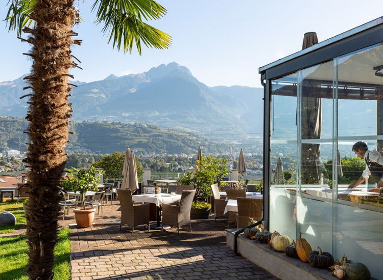 Erholung über den Dächern von Meran: Wellness mit Panoramablick