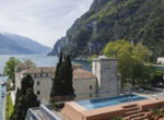 hotel riva sky pool