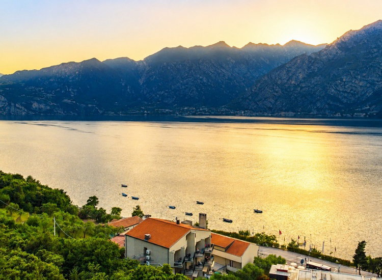 Sole Malcesine Lago