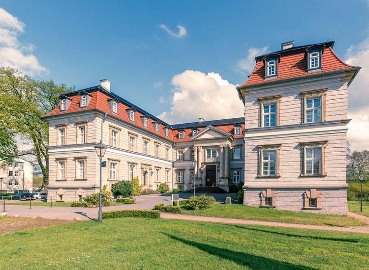 Mercure Hotel Schloss Neustadt Glewe Aussenansicht