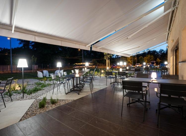 2020 ibis Hotel Pilsen Terrasse